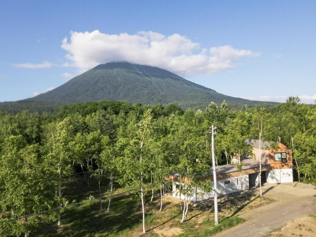 Coboushi オモヤ Guest House Нисеко Екстериор снимка